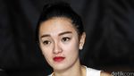 Zaskia Gotik Berusaha Tegar