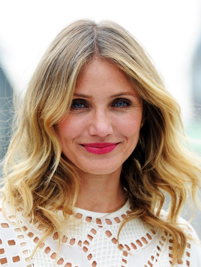 Cameron Diaz mengaku saat remaja, kulitnya sangat jauh berbeda dari sekarang karena jerawat. Kulitku pernah sangat, sangat, sangat jelek. Rasanya aneh dan memalukan dan membuat frustasi, dan aku selalu merasa buruk tentang diriku sendiri, katanya, seperti dikutip dari Womens Health. Foto: Stuart C. Wilson/Getty Images