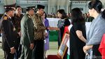 Jokowi Temui Keluarga Korban Jatuhnya Heli TNI