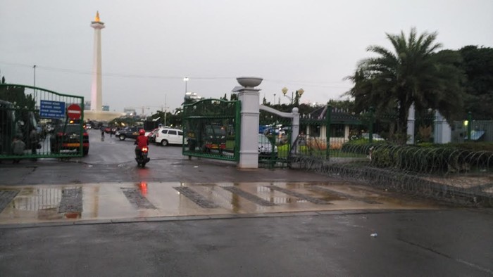 Penampakan Seputar Monas Sudah Bersih dari Taksi yang Demo