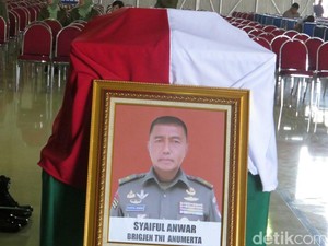 Jenazah Korban Heli TNI yang Jatuh di Poso Disalatkan di Lanud Halim