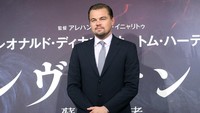 Aktor berusia 41 tahun itu gagah dengan setelan jas hitam. Yuriko Nakao/Getty Images/detikFoto.