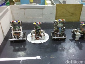 4 Robot Pemadam Api Buatan Mahasiswa Unissula akan Berlaga di Amerika