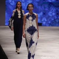 Handy Hartono Ragam Wastra Nusantara Indonesia Fashion Week 2016. at Jakarta Convention Center. Senayan. Jakarta. [Foto: Mohamamd Abduh/Wolipop]