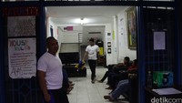Badan Narkotika Nasional (BNN) memiliki Balai Besar Rehabilitasi untuk merehabilitasi pecandu narkoba yang terletak di Lido, Kabupaten Bogor.