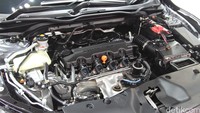 Bicara soal mesin dijelaskan sales itu, All New Civic menawarkan beberapa pilihan mesin. Diantaranya mesin 1.5 liter DOHC VTEC Turbo engine bersama dengan transmisi New CVT. Mesin ini dikatakan memiliki 173 daya kuda di 5.500 rpm, dan torsi 220 Nm di 1.700-5.500 rpm.