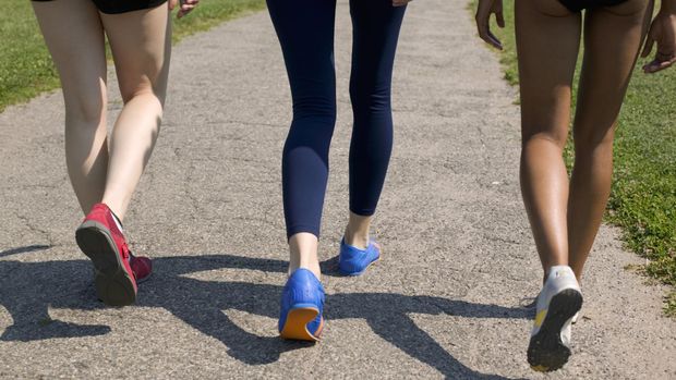 Saatnya Olahraga! 5 Gerakan Simpel Ini Bisa Buat Tubuh Tetap Bugar Sepanjang Hari