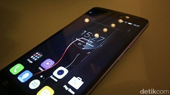 Bagian audio, Vibe K4 Note dibekali dengan stereo speaker ganda berteknologi Dolby Atmos. Foto: detikINET/Irna Prihandini