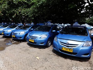 Express PHK Karyawan Karena Taksi Online, Bagaimana Blue Bird?