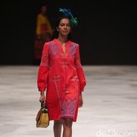 Yogiswari Prajanti Ragam Wastra Nusantara Indonesia Fashion Week 2016. at Jakarta Convention Center. Senayan. Jakarta. [Foto: Mohamamd Abduh/Wolipop]