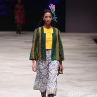 Yogiswari Prajanti Ragam Wastra Nusantara Indonesia Fashion Week 2016. at Jakarta Convention Center. Senayan. Jakarta. [Foto: Mohamamd Abduh/Wolipop]