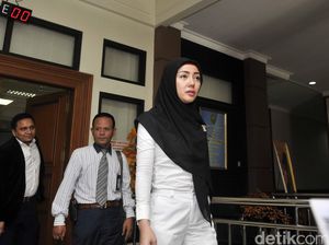 Eaa.. Bella Shofie Kepergok Bolak-balik RS Ibu & Anak, Kenapa Ya?