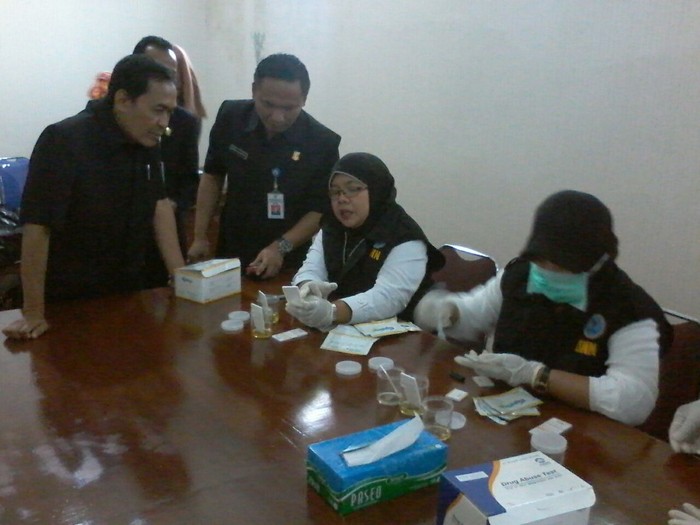 Usai Rapat, 36 Anggota DPRD dan PNS Setwan Purbalingga Dites Urine oleh BNN
