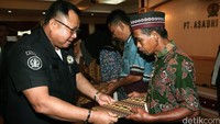 Santunan dari Asabri untuk setiap keluarga korban helikopter jatuh di Poso sebesar Rp 400 juta.