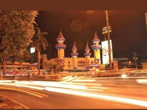 Istana Oleh-oleh Brillian – Semarang, Dibangun dari Hobi (1)