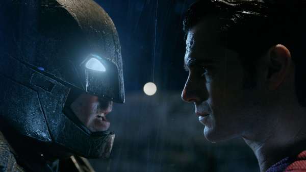 Awas Spoiler! Begini Pertarungan Besar Batman versus Superman Awas Spoiler! Begini Pertarungan Besar Batman versus Superman