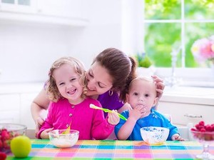 Anak Ogah Makan dan Cuma Mau ASI? Ini yang Bisa Dilakukan Ortu
