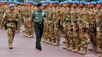 Panglima TNI Jenderal Gatot Nurmantyo memeriksa pasukan. Ist/Puspen TNI.