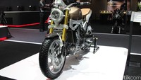 Bicara soal mesin, Honda membangun scrambler ini di atas platform milik Honda CB650. Artinya, motor bongsor ini mengusung mesin 649cc, DOHC 4 silinder inline yang merupakan mesin generasi baru yang sangat tangguh dan berperforma tinggi.