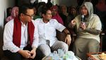 Sandiaga Uno Sapa Warga Warakas