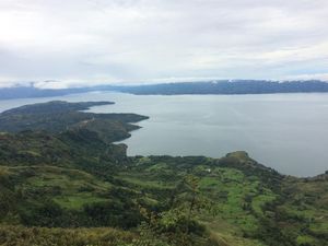 Ini Spot Terbaik Danau Toba, dari Huta Ginjang Hingga Menara Tele