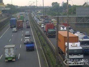Begini Penampakan Kemacetan di Tol Priok arah Cikampek