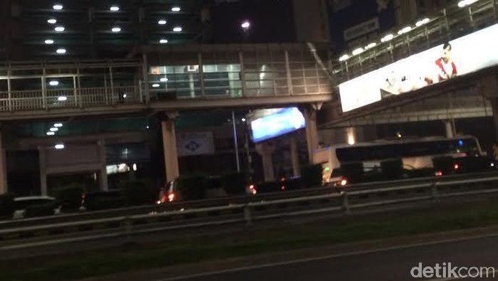 Tol Dalam Kota Menuju ke Cawang Macet Total