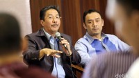 Berdasarkan Perpres Nomor 19 Tahun 2016 tentang Perubahan Kedua atas Perpres Nomor 12 Tahun 2013 tentang Jaminan Kesehatan, untuk peningkatan pelayanan BPJS sarana dan prasarana rumah sakit dan puskesmas, pemerintah berencana menaikkan iuran BPJS kesehatan. 