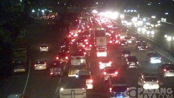 Tol JORR Macet 22 Km dari Fatmawati-Cikunir
