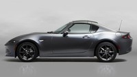 Soal tampilan eksterior, utamanya polesan warna, Mazda MX-5 RF memukau dengan Machine Grey.