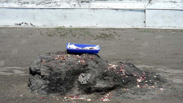 Batu Cinta Keramat Ratu Kidul di Bantul