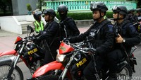 Pengamanan di Jakarta diperketat pada libur nasional ini.
