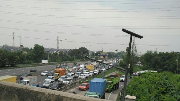 Ilustrasi tol macet/Foto: Aditya Fajar Indrawan/detikcom Ilustrasi tol macet/Foto: Aditya Fajar Indrawan/detikcom