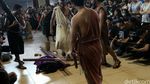 Teatrikal Jalan Salib di Bintaro