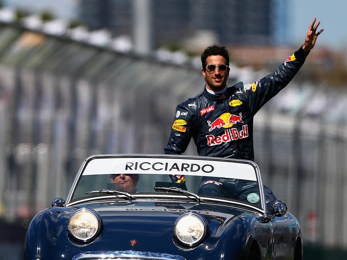 Ricciardo Dirumorkan Jadi Incaran Ferrari, Red Bull: Kontraknya Sampai 2017
