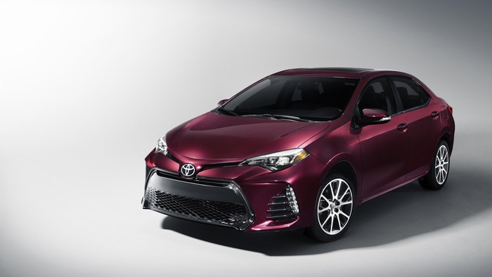 Cuma Beda Buntutnya, Pajak Sedan Lebih Mahal daripada Hatchback