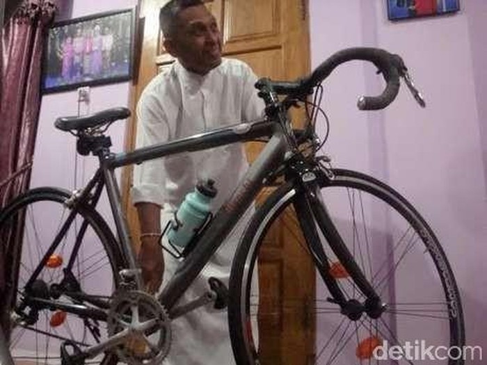 Mengenang Hakim Nenek Minah, Bersepeda dan Sindir Kolega yang Pakai Jam Mewah