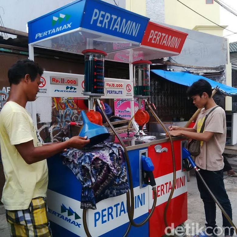Salah stau gerai Pertamini. Foto: Dewi Rachmat Kusuma Salah stau gerai Pertamini. Foto: Dewi Rachmat Kusuma