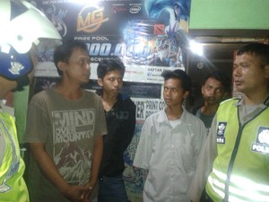 Polisi Razia Warnet di Depok, 32 Remaja Kedapatan Nonton Film Porno