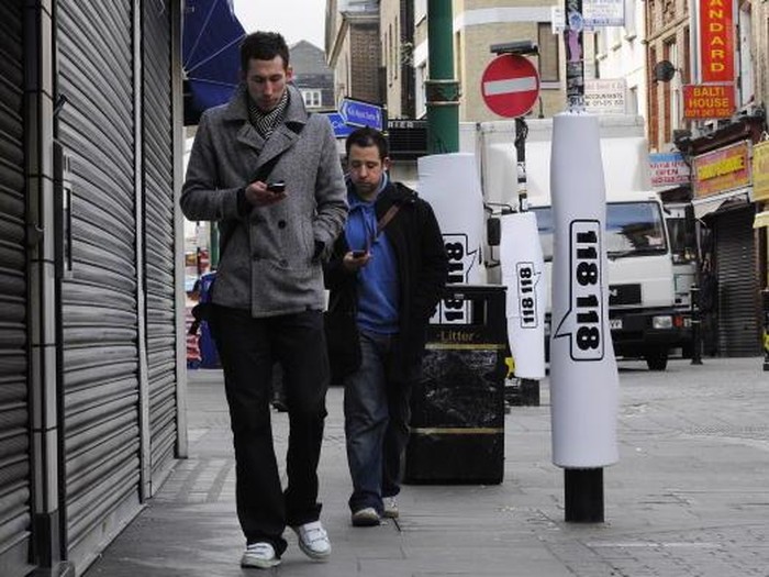 Mobil Hijau Lebih Bahaya Bagi Pejalan Kaki