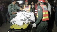 Korban tewas akibat bom bunuh diri tersebut berjumlah 65 orang yang rata-rata adalah perempuan dan anak-anak. Reuters/Mohsin Raza/detikFoto.