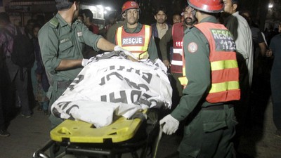 Bom Bunuh Diri Guncang Pakistan, 65 Orang Tewas