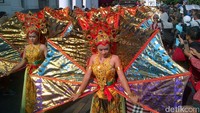 Acara Karnaval Seni Budaya Lintas Agama dan Pawai Ogoh-Ogoh yang diselenggarakan oleh Pemkot Semarang bekerja sama dengan PHDI Kota Semarang itu diikuti 1.000 peserta dari berbagai agama tidak hanya umat Hindu.