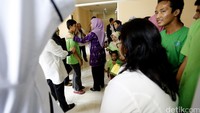 Khofifah juga mengapresiasi aksi sweeping pengemis dan anak jalanan oleh anggota Polres Jakarta Selatan. Menurutnya aksi tersebut harus menjadi percontohan bagi Polres lain di seluruh Indonesia.