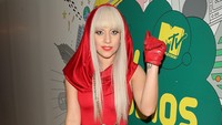 Penampilan Lady Gaga pada tahun 2008 di acara MTVs Total Request Live di New York, Amerika Serikat.  Scott Gries/Getty Images/detikFoto.