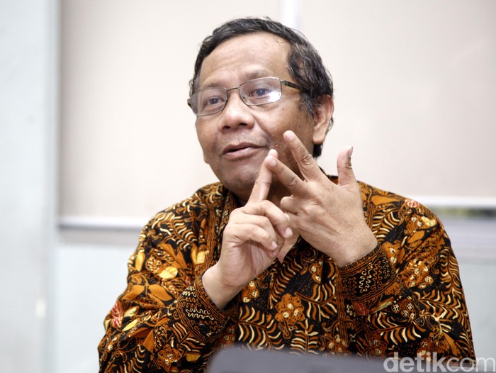 Patrialis Berkasus, Mahfud MD: Ubah Sistem Rekrutmen Hakim MK