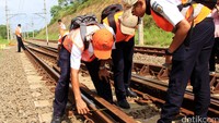 Wesel untuk pemindahan jalur juga diperiksa. Pool/Al Fanny Panestika/detikFoto.