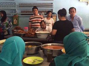 Bacagub PKS M Idrus Ikuti Ritual Jokowi, Makan di Warteg 21 Pulomas