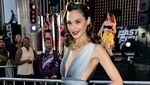 Dari Tahun ke Tahun, Gal Gadot Makin Menawan