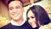 Hubungan keduanya sudah mulai tercium sejak akhir 2015 lalu. (dok. Instagram/chicohakim)